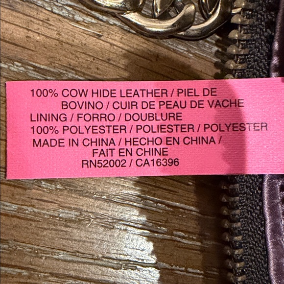 Juicy Couture Wristlet - Picture 10 of 10